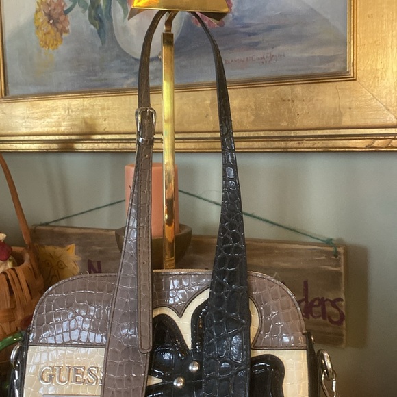 90's Guess Faux Reptile Patent Leather Womens Handbag Purse Chain Strap - Picture 6 of 8